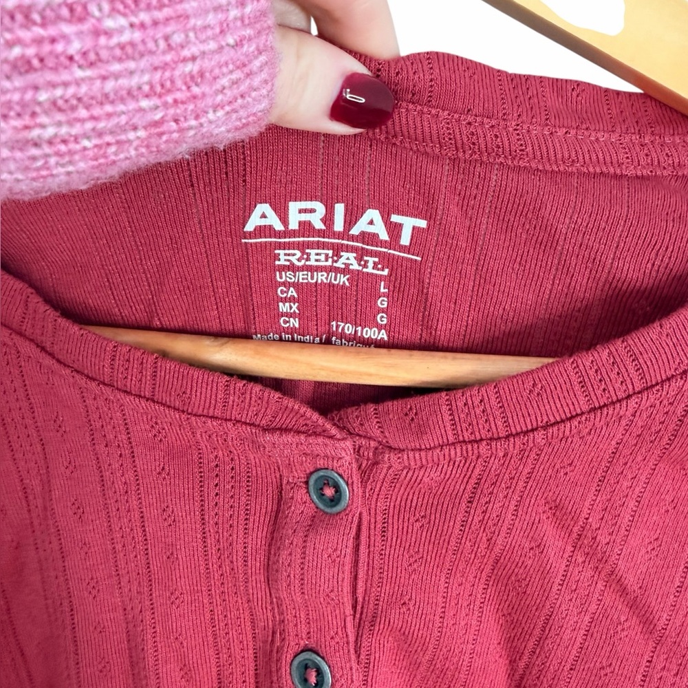 Ariat Women's Pointelle Earth Red Long Sleeve Henley Top Lace Women’s Sz Large - Picture 5 of 12
